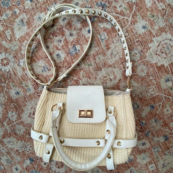 Cream and white woven bag with studded detailing and gold hardware - Picture 2 of 6